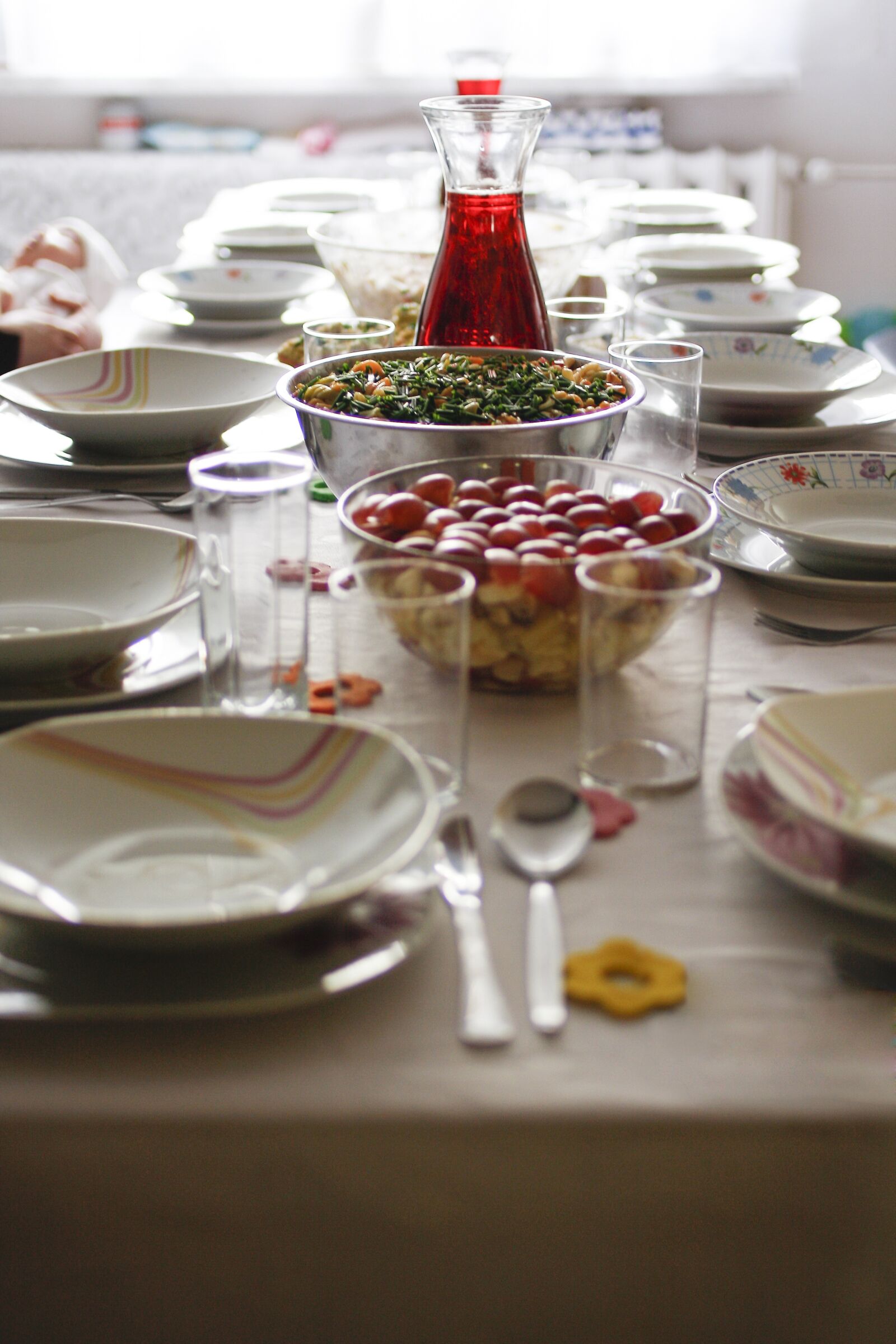 Canon EOS 40D sample photo. Dining table, kitchen utensils photography