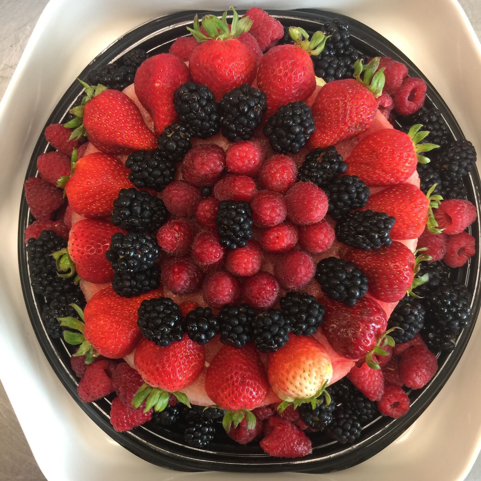iPhone 6 Plus back camera 4.15mm f/2.2 sample photo. Fresh, fruit, cake photography