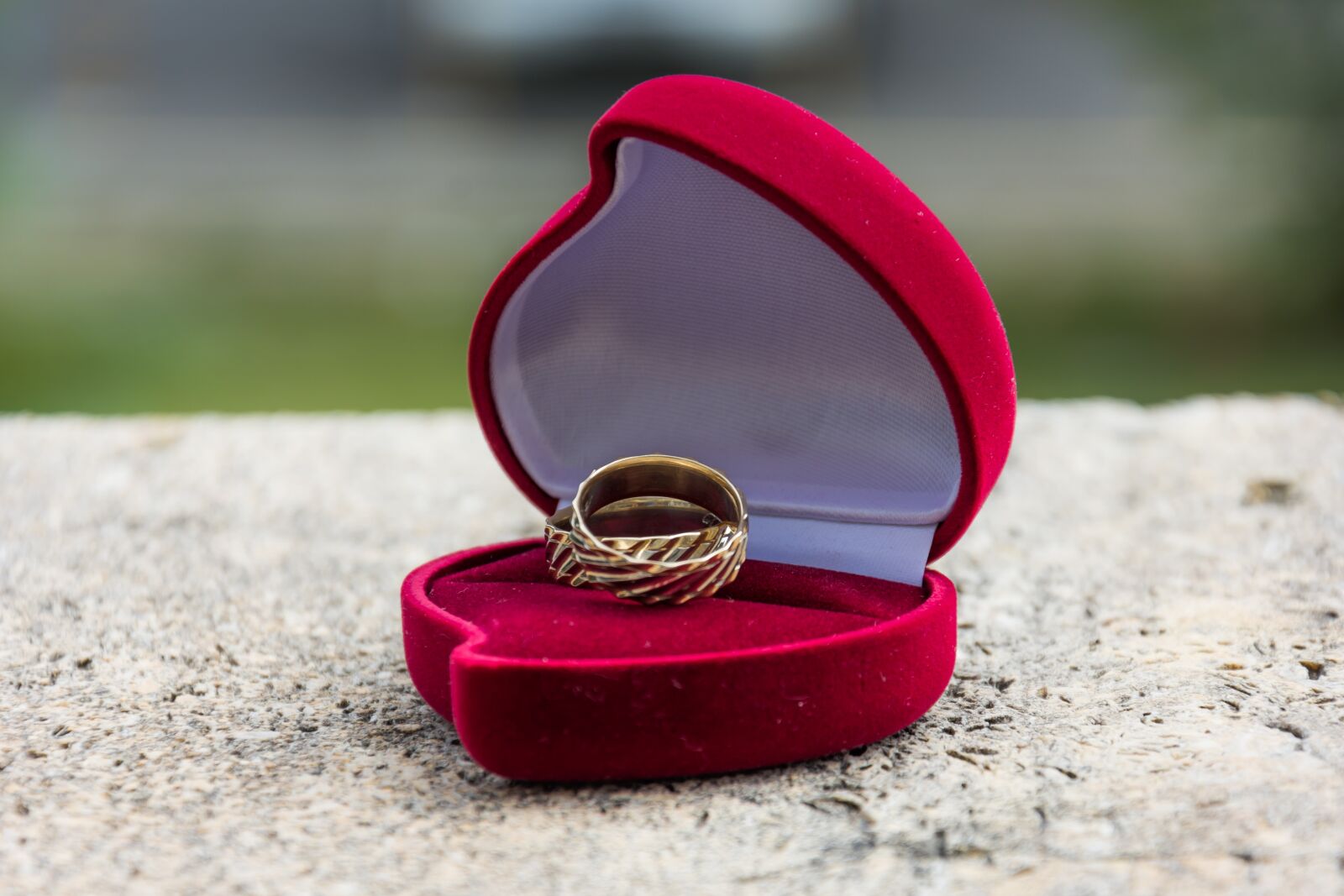 Nikon D7200 sample photo. Wedding rings, wedding day photography