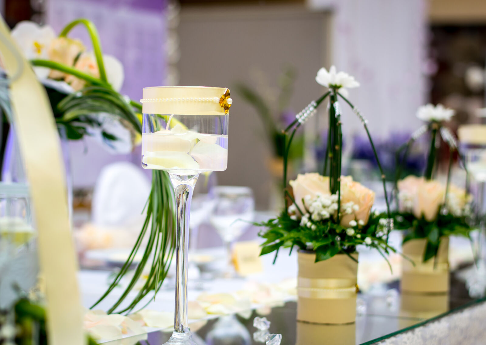 Nikon AF-S Nikkor 50mm F1.8G sample photo. Decoration, glass, table, wedding photography