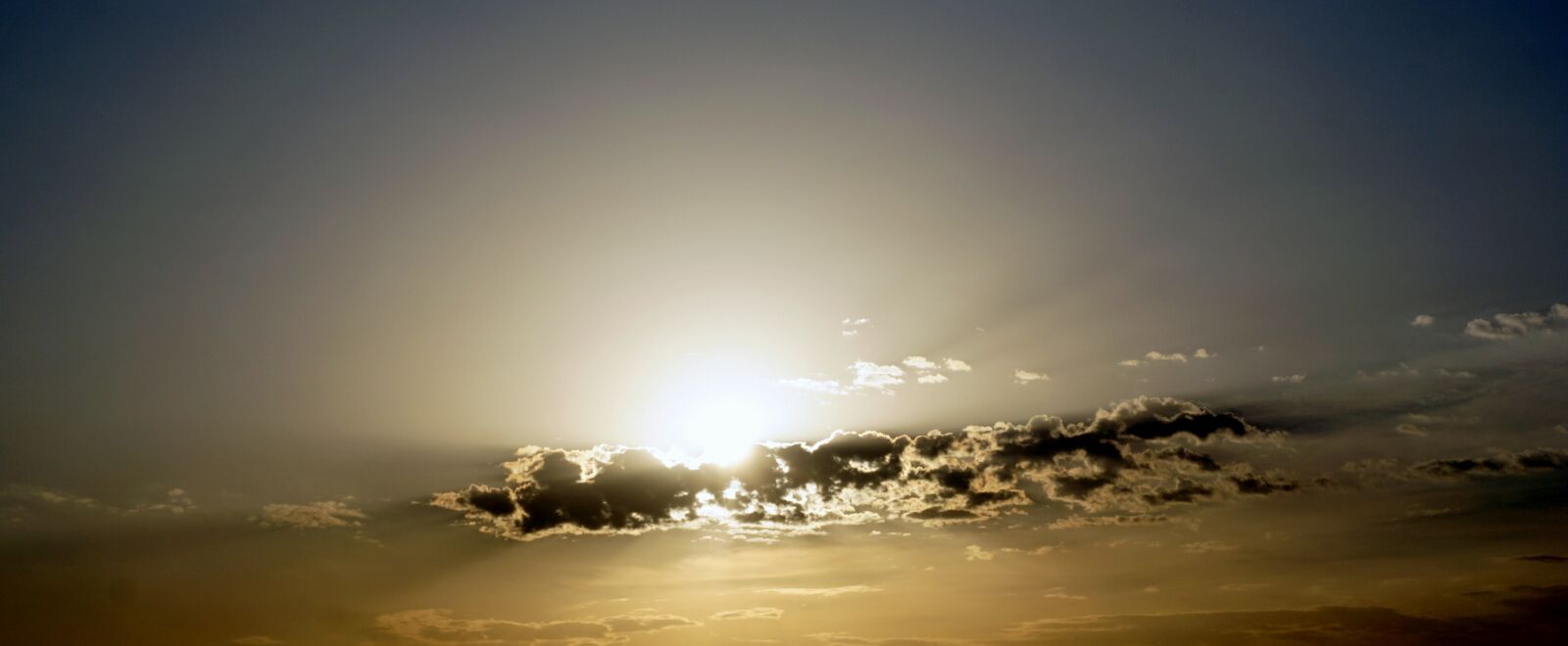 Sony a6000 sample photo. Sunbeams, backlight, ray of photography