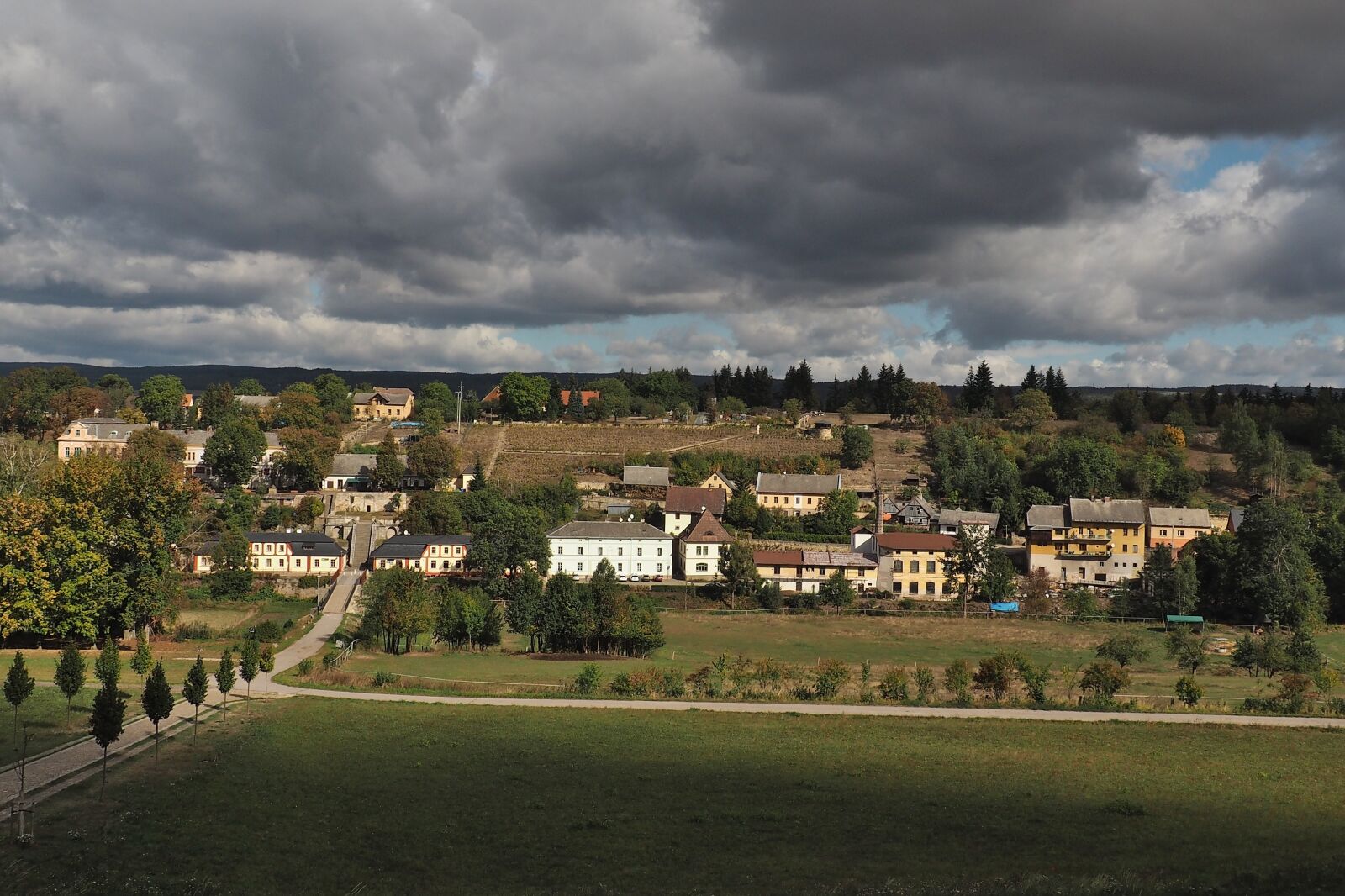 Olympus PEN E-PL8 sample photo. Village, countryside, czech republic photography