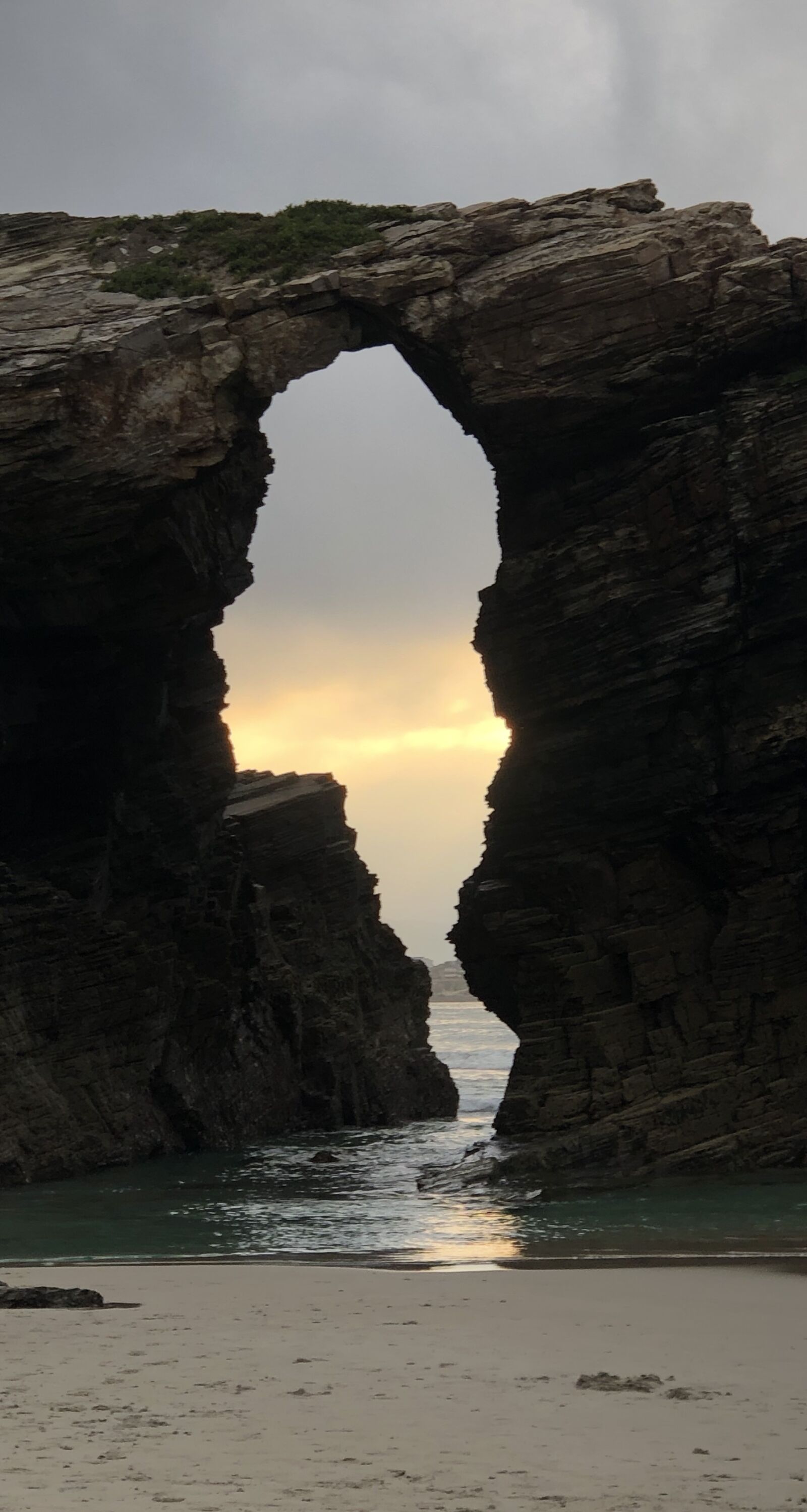 iPhone X back dual camera 6mm f/2.4 sample photo. Praiacatedrais, costa, galicia photography