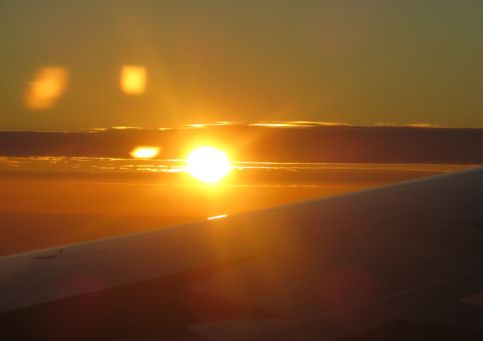 Canon PowerShot SX240 HS sample photo. Aeroplane, air, airbus, clouds photography
