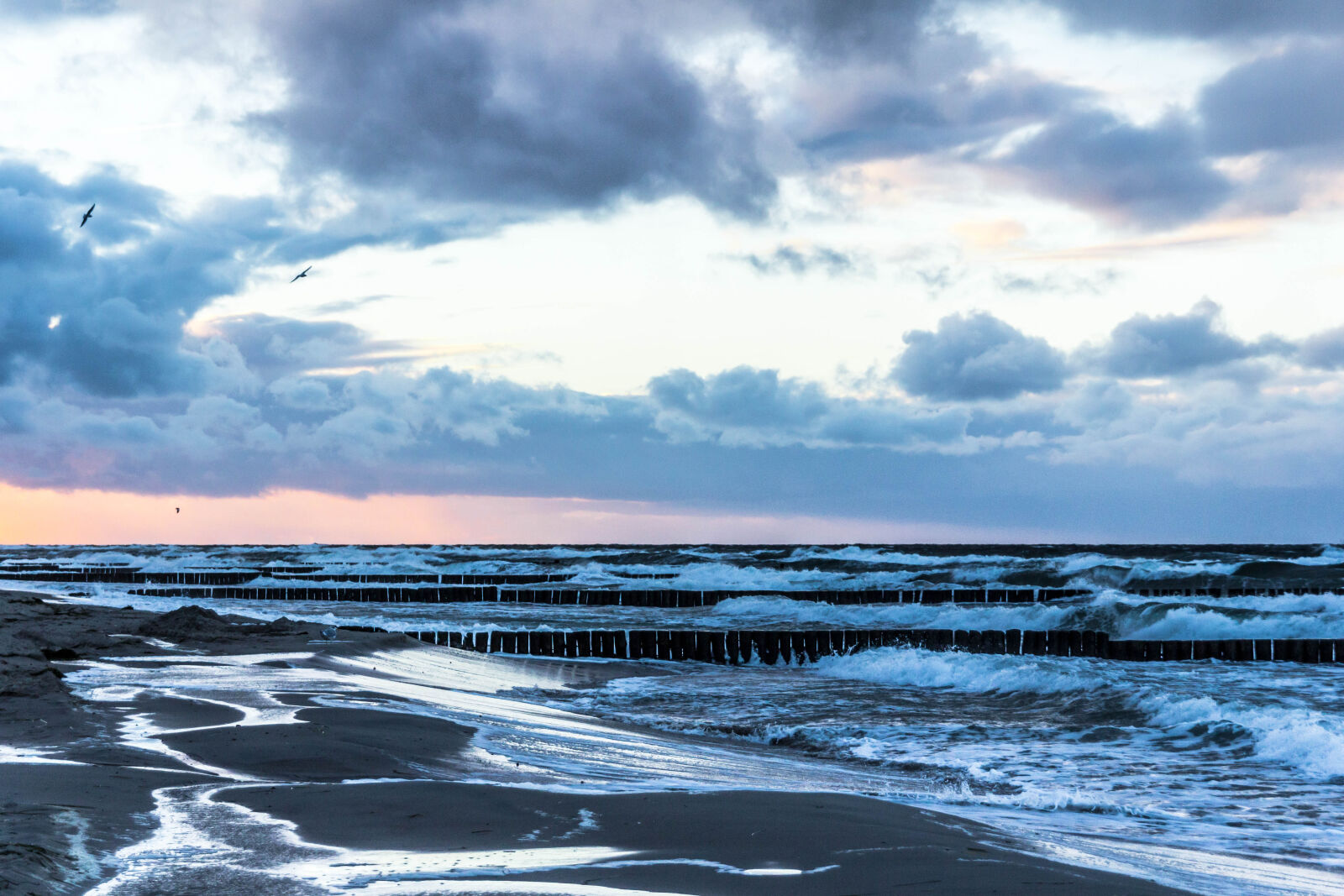 Sigma 18-200mm f/3.5-6.3 DC OS sample photo. Baltic, sea, clouds, germany photography