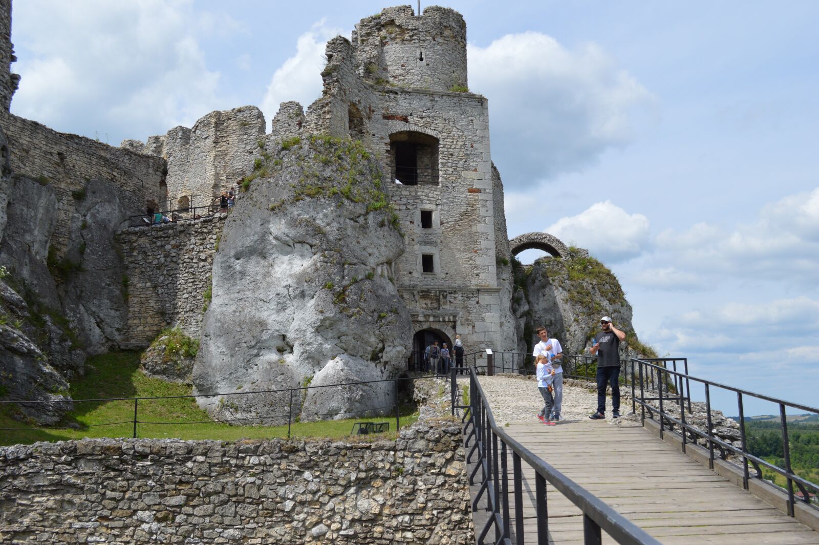 Nikon D3200 sample photo. Castle, poland, ogrodzieniec photography