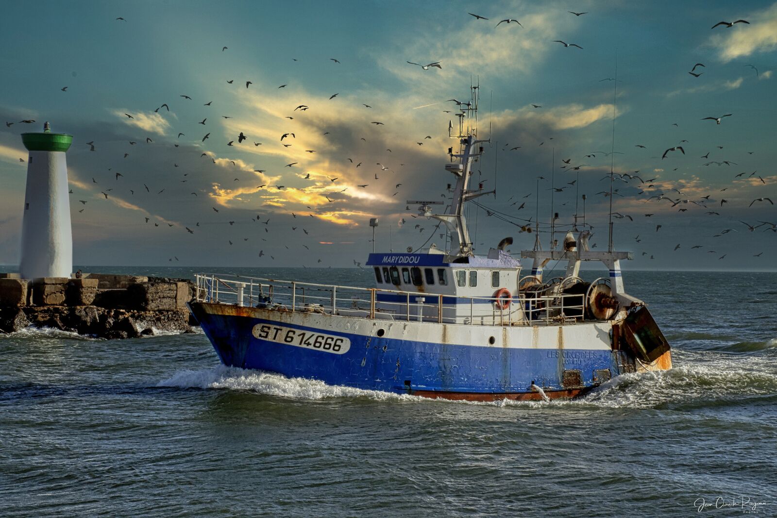 Nikon D600 sample photo. Fisherman, boat, sea photography