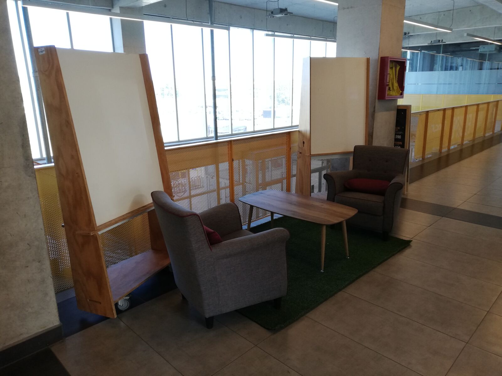 HUAWEI P20 lite sample photo. Interior design, furniture, meeting photography