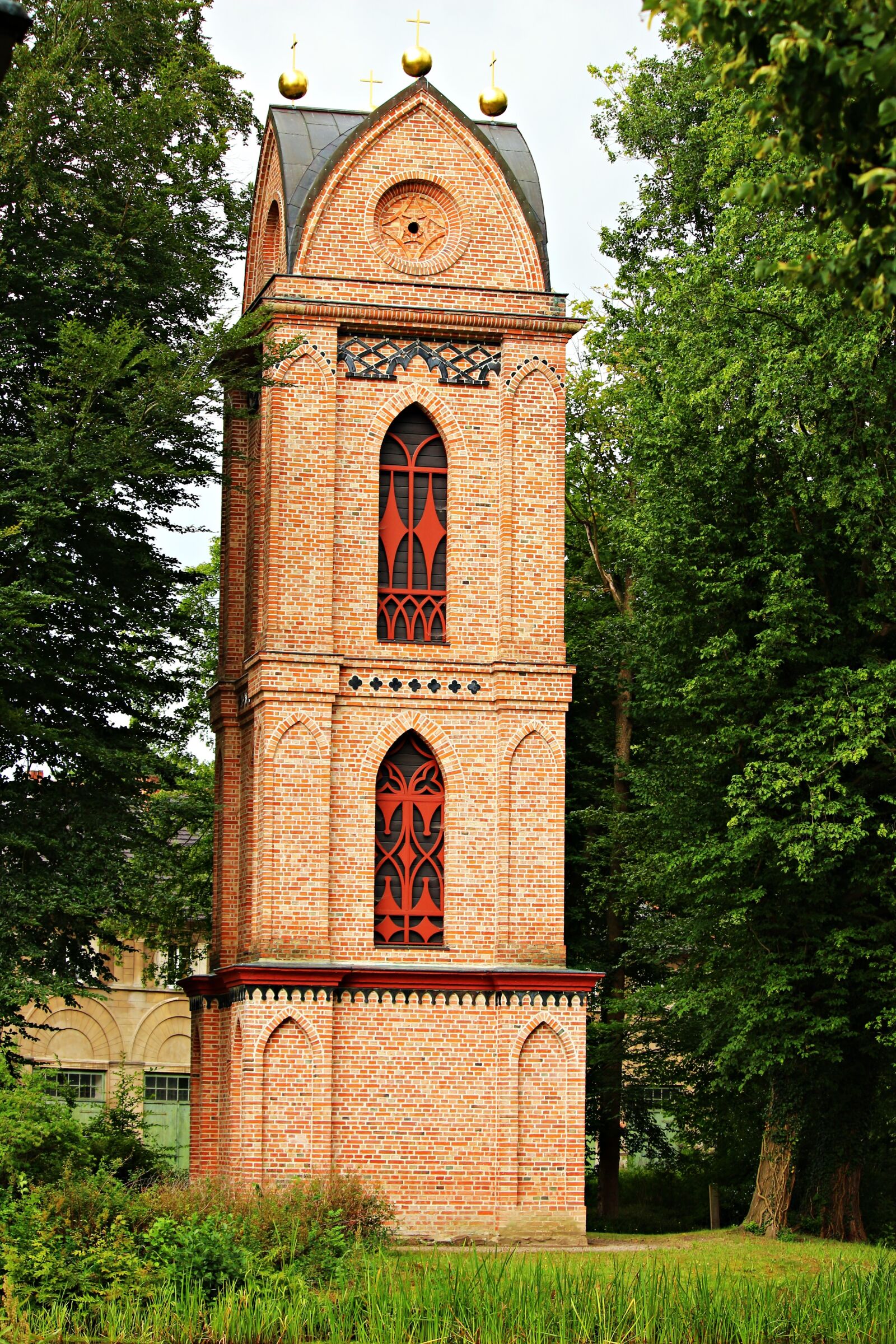 Canon EOS 100D (EOS Rebel SL1 / EOS Kiss X7) sample photo. Bell tower, building, tower photography