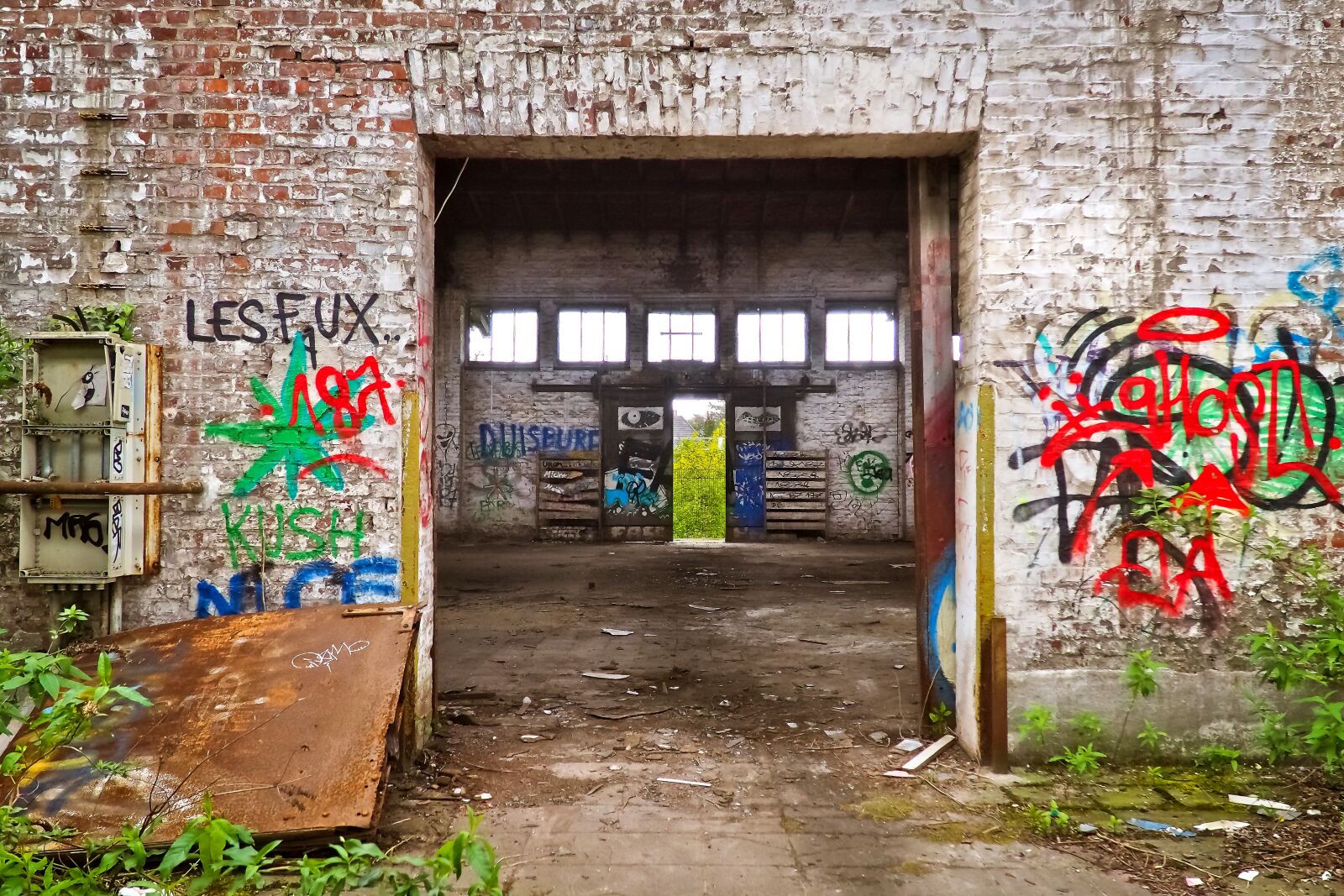 Olympus OM-D E-M10 sample photo. Lost places, old, decay photography