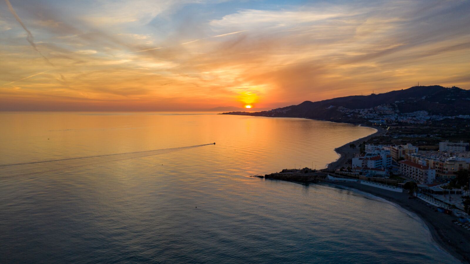 Hasselblad L1D-20c sample photo. Sunset, clouds, sea photography