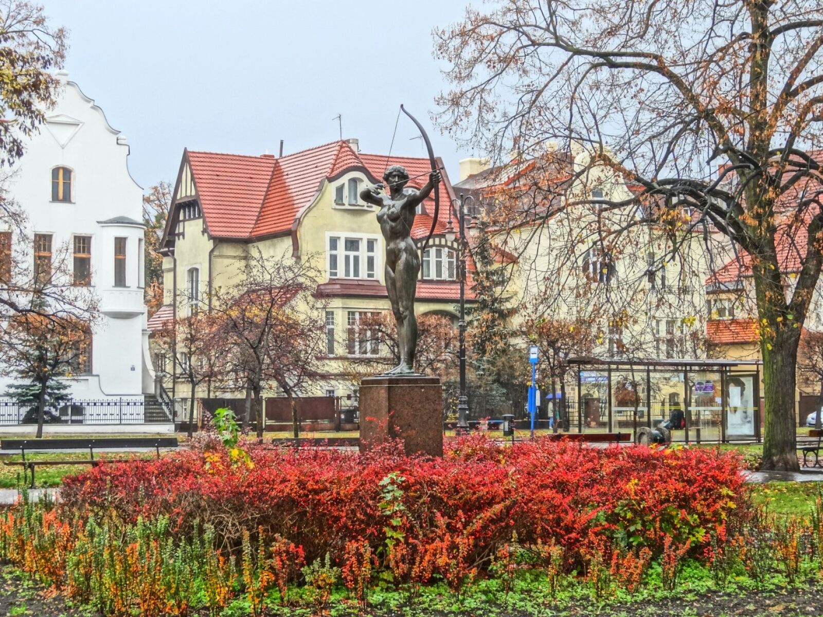 Sony Cyber-shot DSC-HX20V sample photo. Luczniczka, bydgoszcz, statue photography