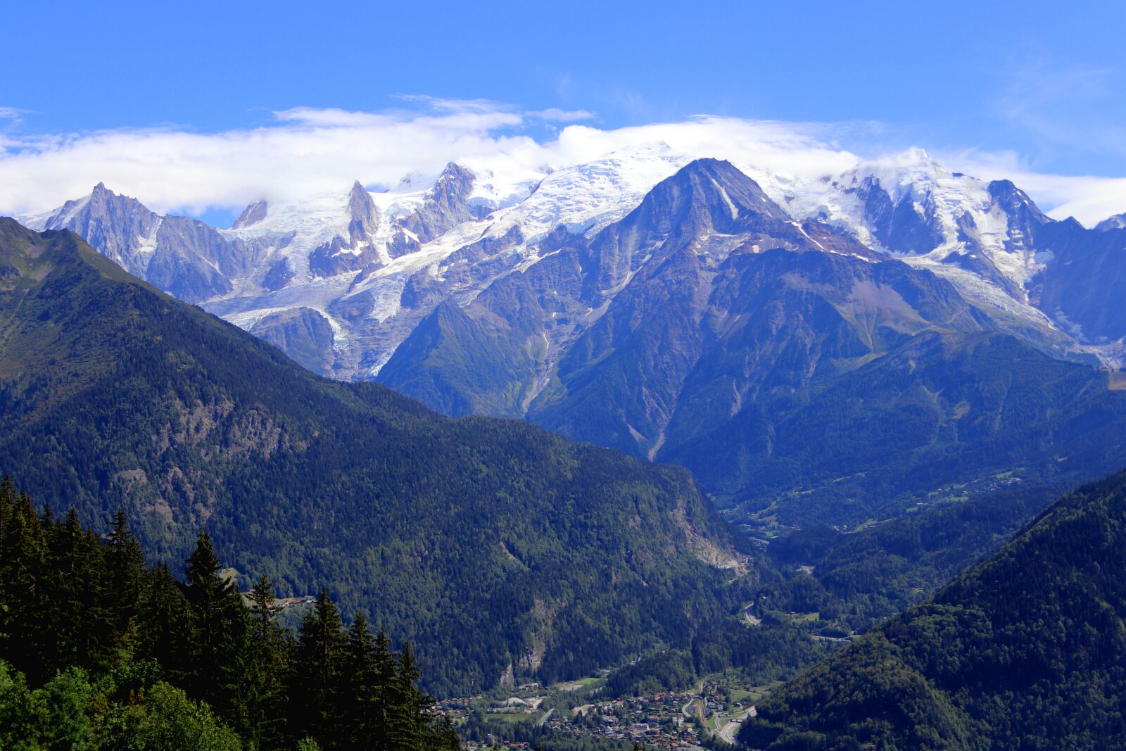 Canon EOS 77D (EOS 9000D / EOS 770D) sample photo. Mont blanc, passy, france photography