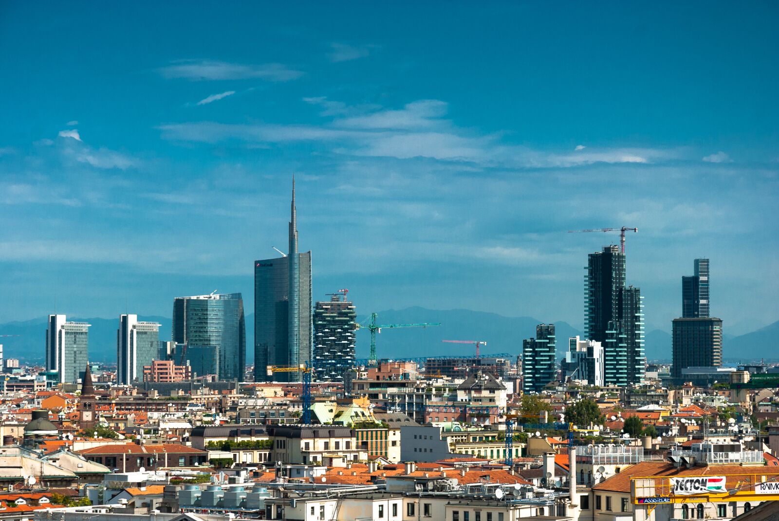 Nikon D80 sample photo. Milan, the sun, holidays photography