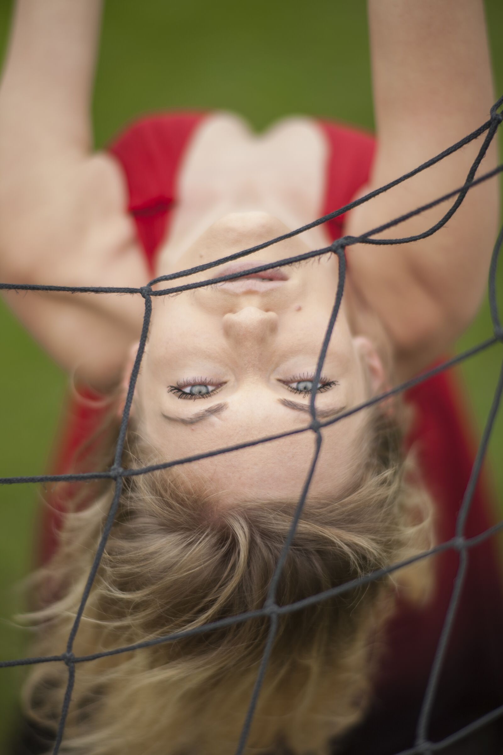 ZEISS Planar T* 85mm F1.4 sample photo. Model, blonde, red photography