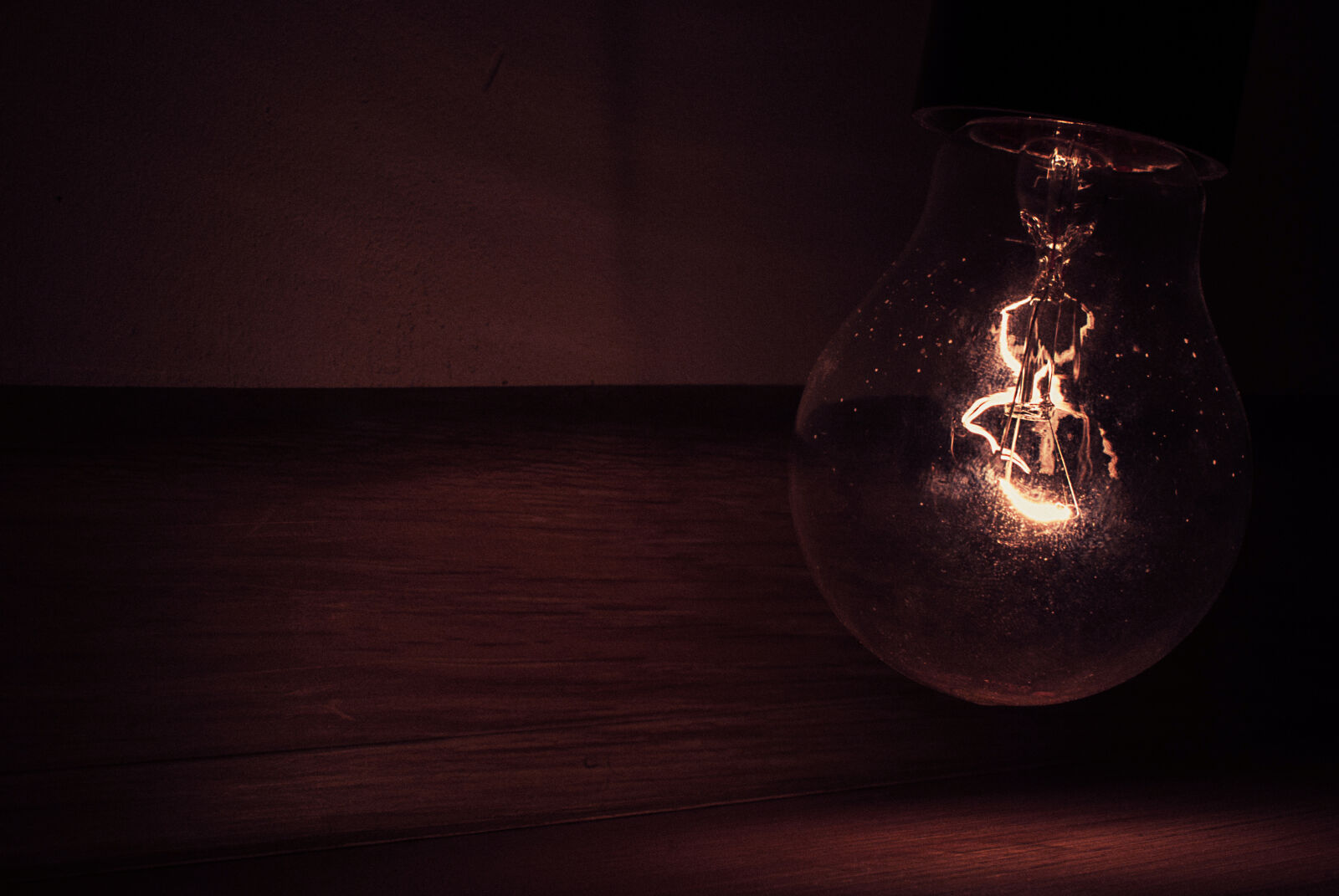 Nikon D60 sample photo. Light, light, bulb, dark photography