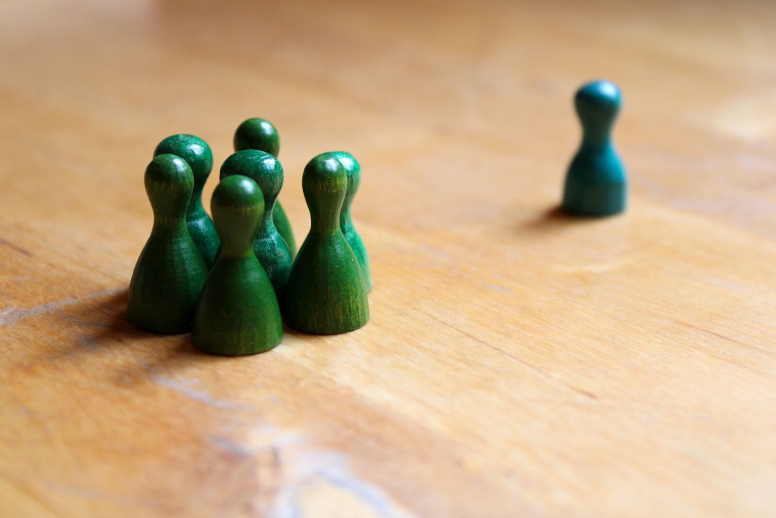 Canon EOS 2000D (EOS Rebel T7 / EOS Kiss X90 / EOS 1500D) sample photo. Play figures, green, blue photography