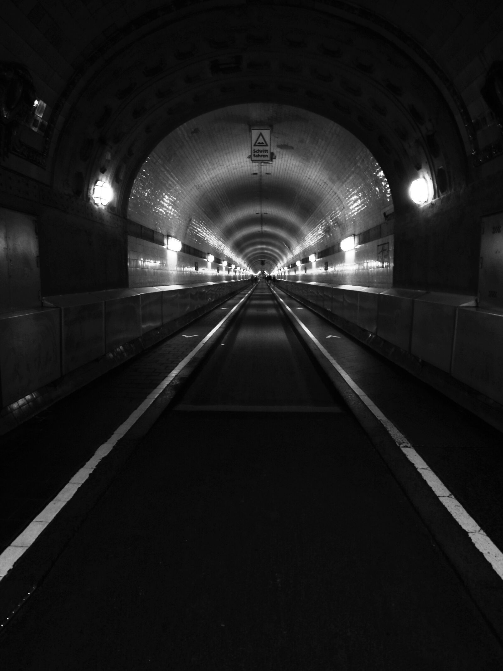 Sony Cyber-shot DSC-HX50V sample photo. Tunnel, elbe tunnel, hamburg photography