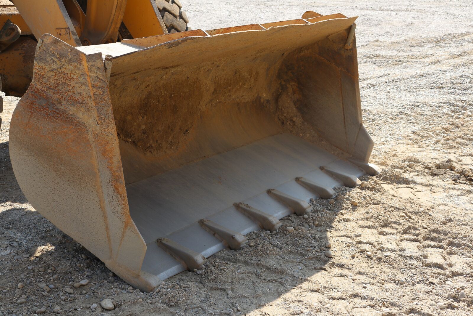 Canon EOS 80D sample photo. Excavators, backhoe bucket, construction photography