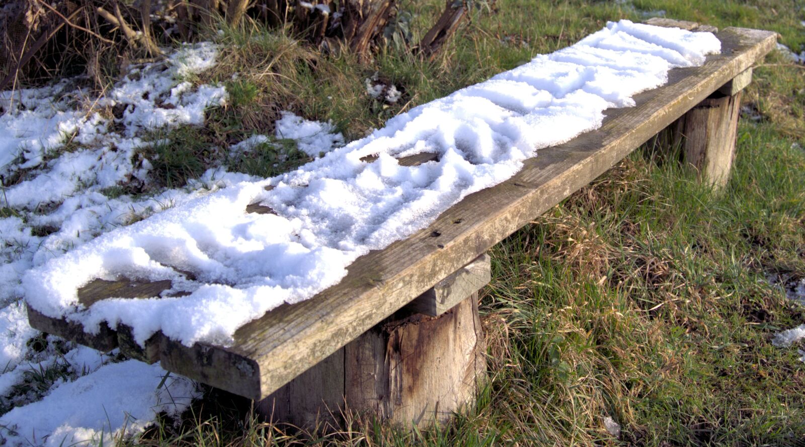 Nikon D3100 sample photo. Winter, snow, bank photography