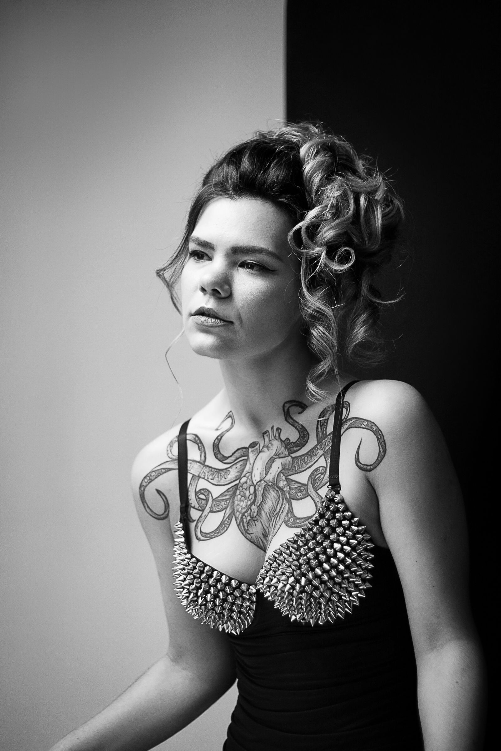 Canon EOS-1D Mark II sample photo. Woman, lovely, fashion photography