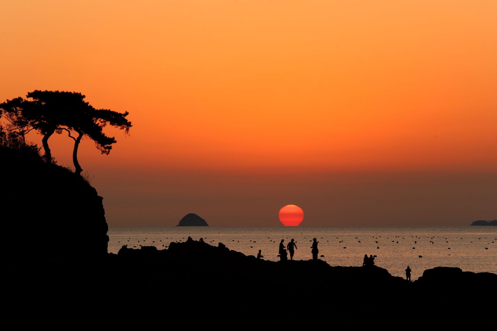 Canon EF 70-200mm F2.8L USM sample photo. Byeonsan-bando, sol island, sunset photography
