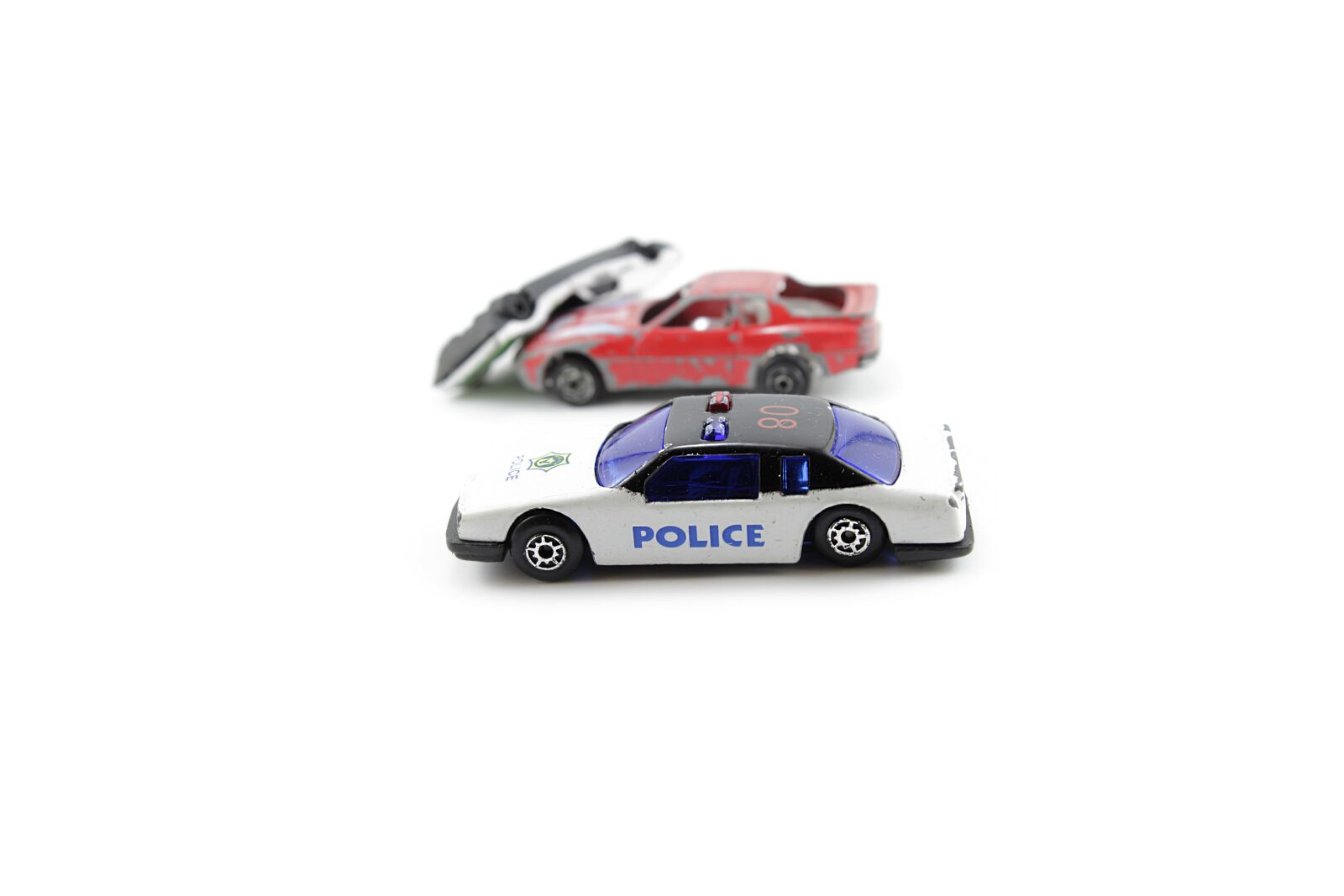 Canon EOS 1200D (EOS Rebel T5 / EOS Kiss X70 / EOS Hi) sample photo. Car, red, police photography