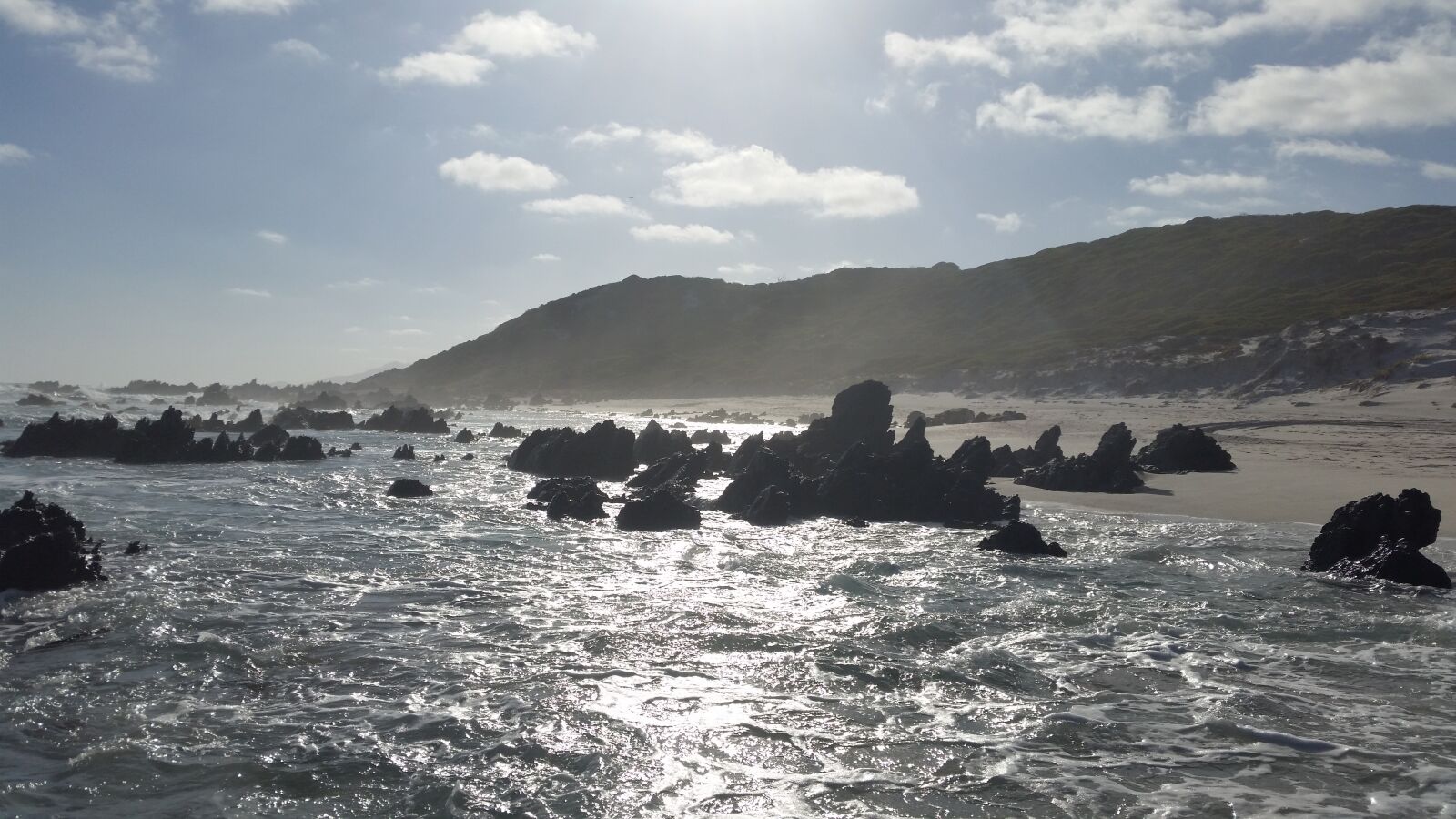 Samsung Galaxy S5 sample photo. Ragged rocks, south coast photography
