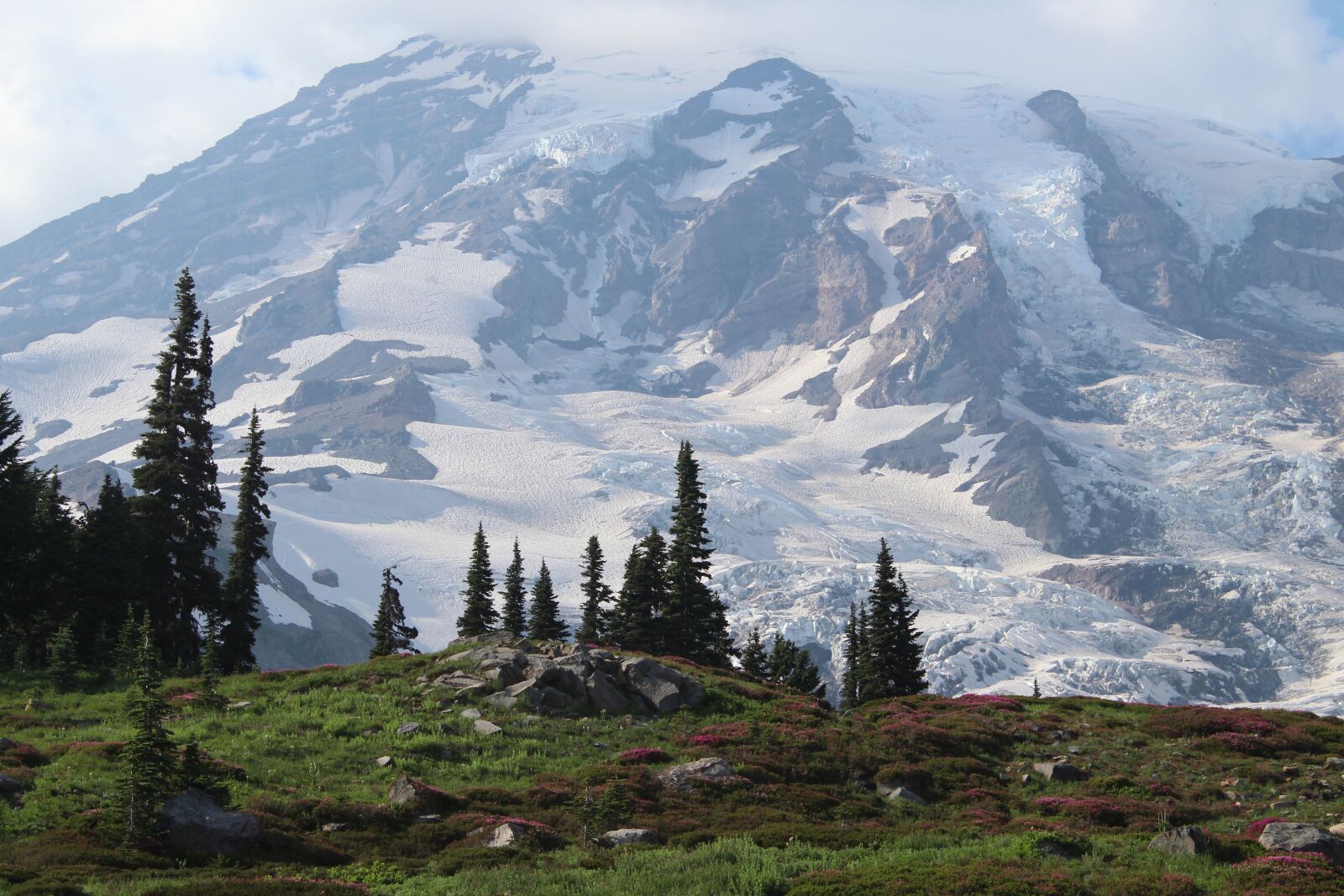 Canon EOS 1300D (EOS Rebel T6 / EOS Kiss X80) sample photo. Mountain, rainier, seattle photography