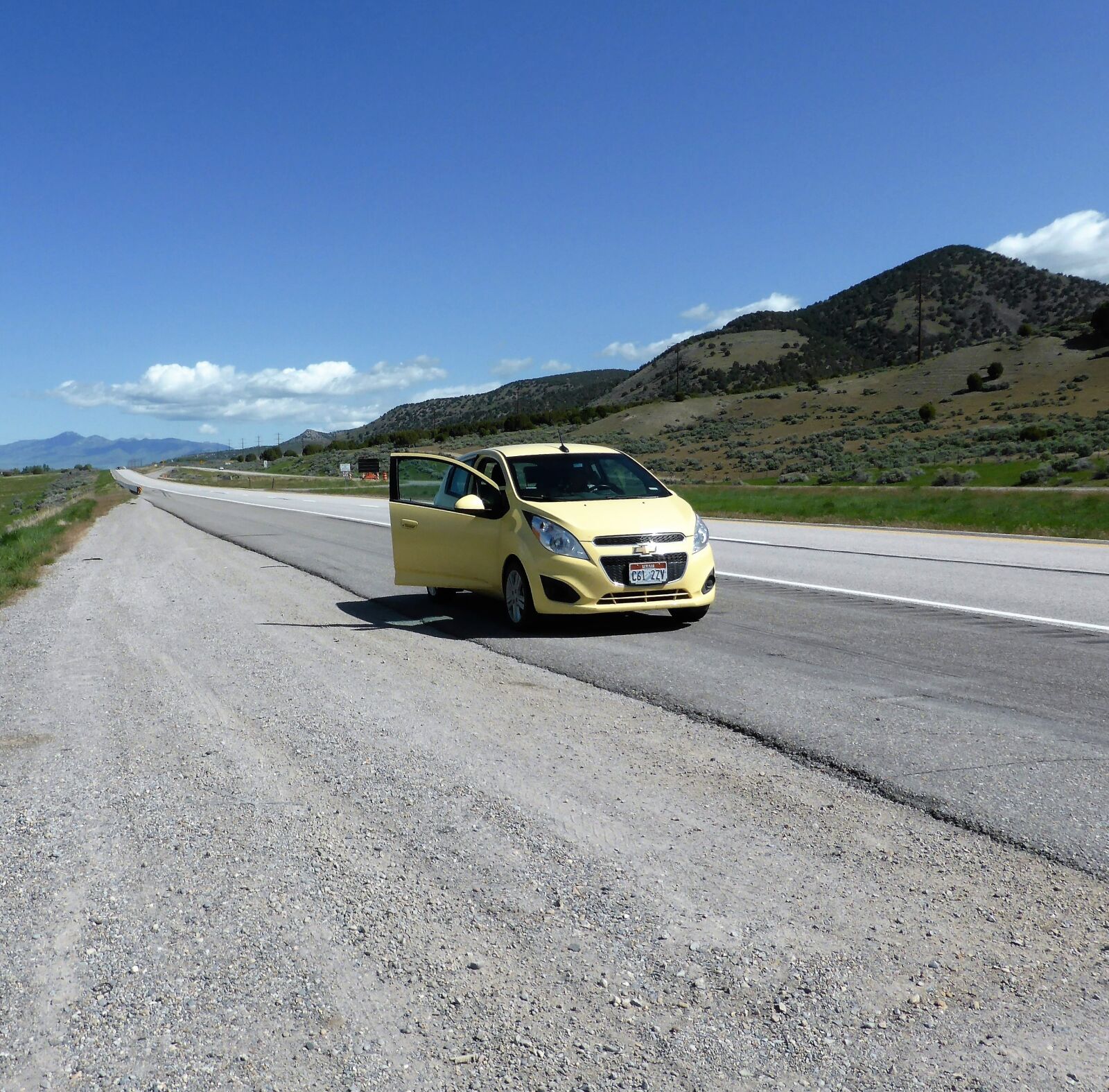 Panasonic Lumix DMC-ZS30 (Lumix DMC-TZ40) sample photo. Vevoer, road, silence photography