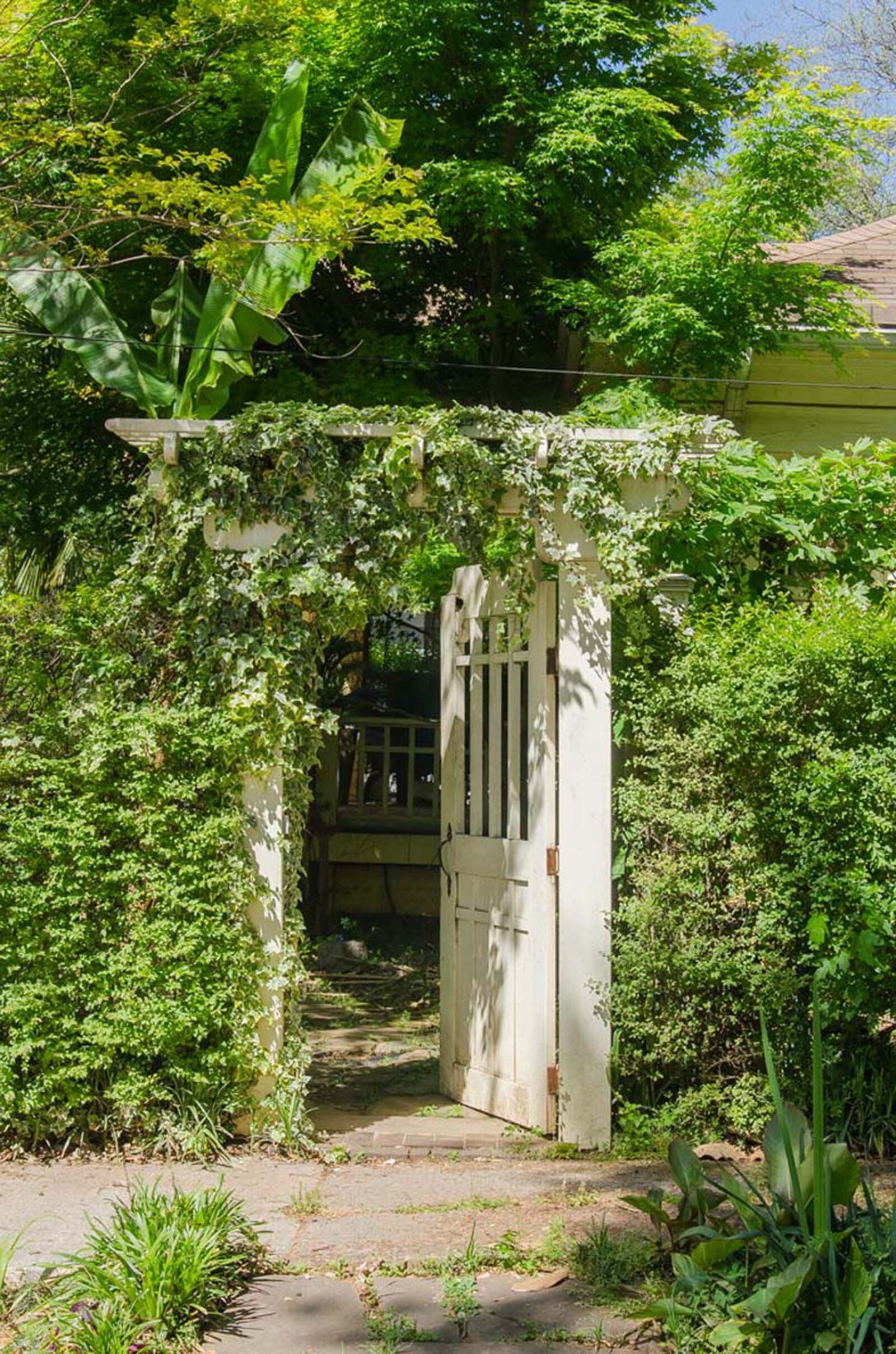 Nikon D7000 sample photo. Arbor, doorway, open, door photography