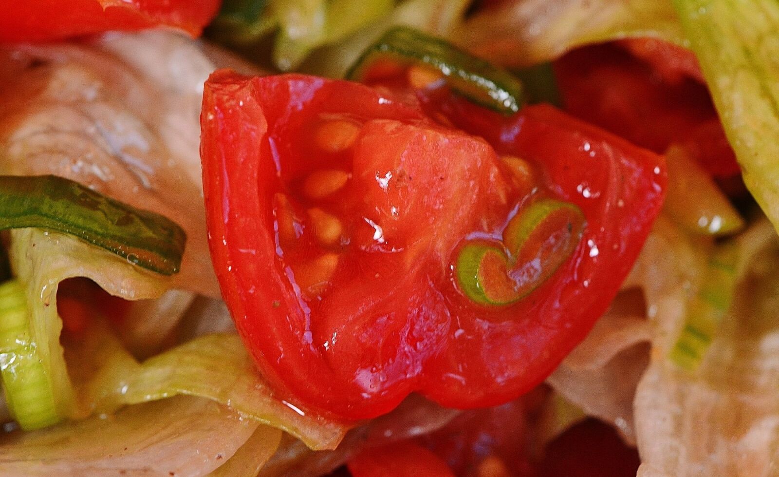 Nikon D3200 sample photo. Salad, tomatoes, spring onions photography