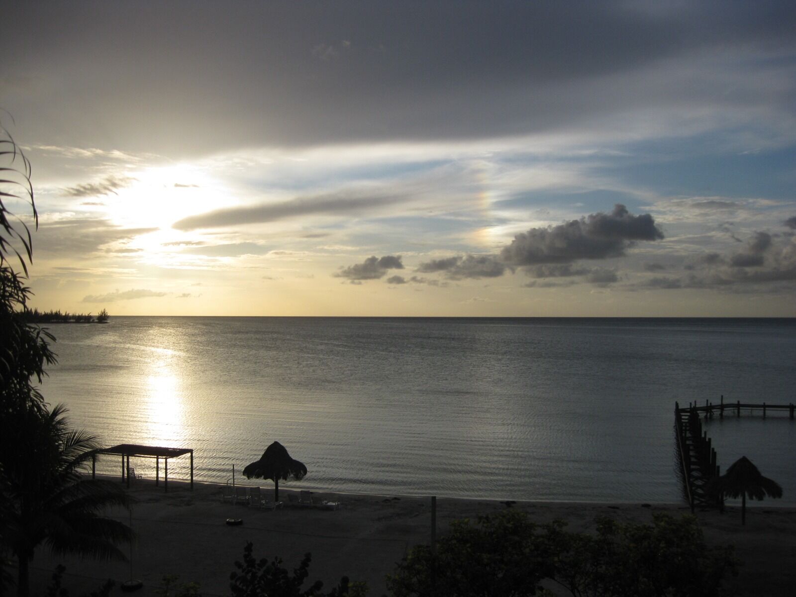 Canon PowerShot SD790 IS (Digital IXUS 90 IS / IXY Digital 95 IS) sample photo. Beach, sunset, ocean photography