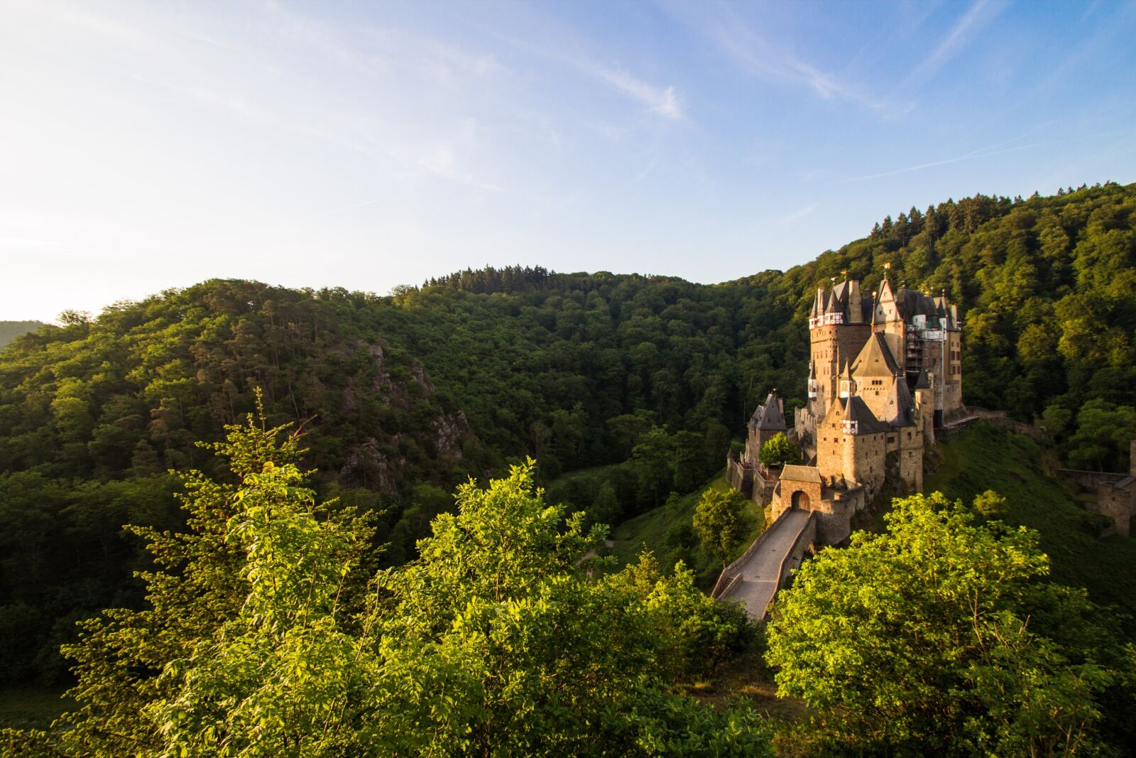 Canon EOS 600D (Rebel EOS T3i / EOS Kiss X5) sample photo. Castle, eltz, middle ages photography