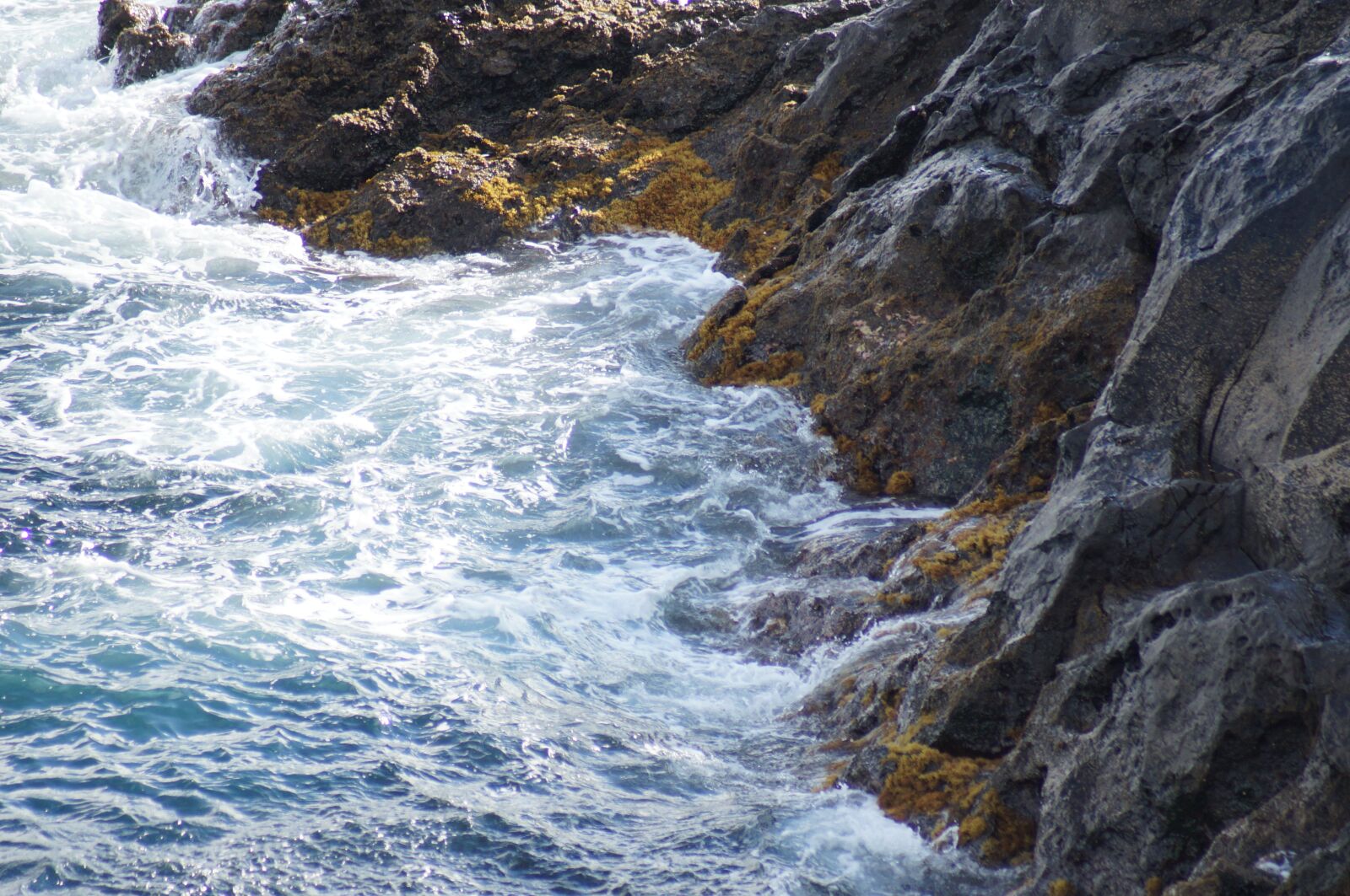 Sony SLT-A57 sample photo. Surf, flood, wave photography