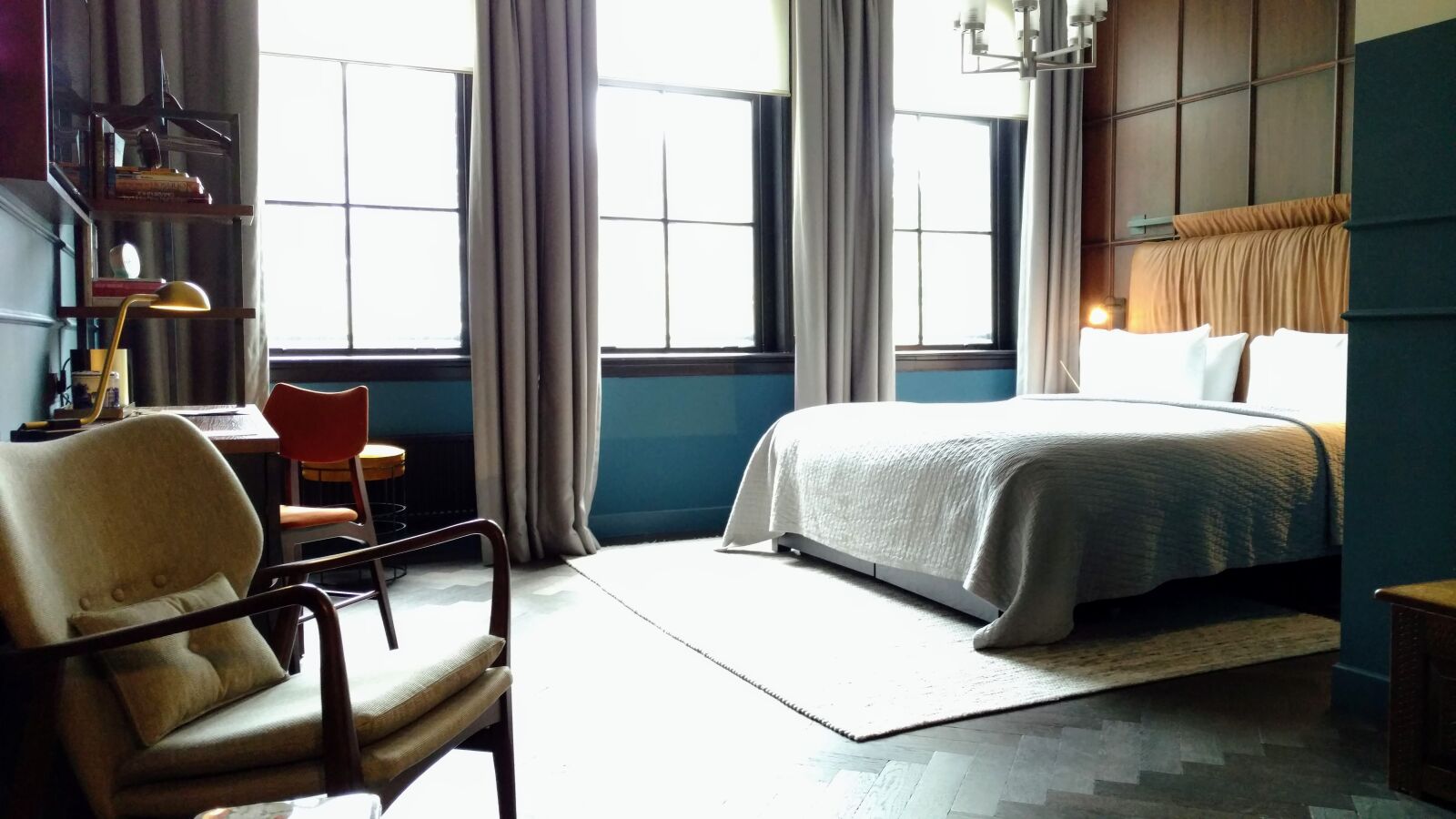 Motorola DROID Turbo 2 sample photo. Hotel rooms, amsterdam, room photography