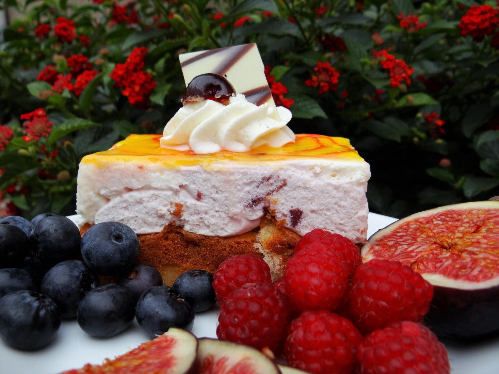 Sony DSC-HX200V sample photo. Birthday cake, cake, sweet photography