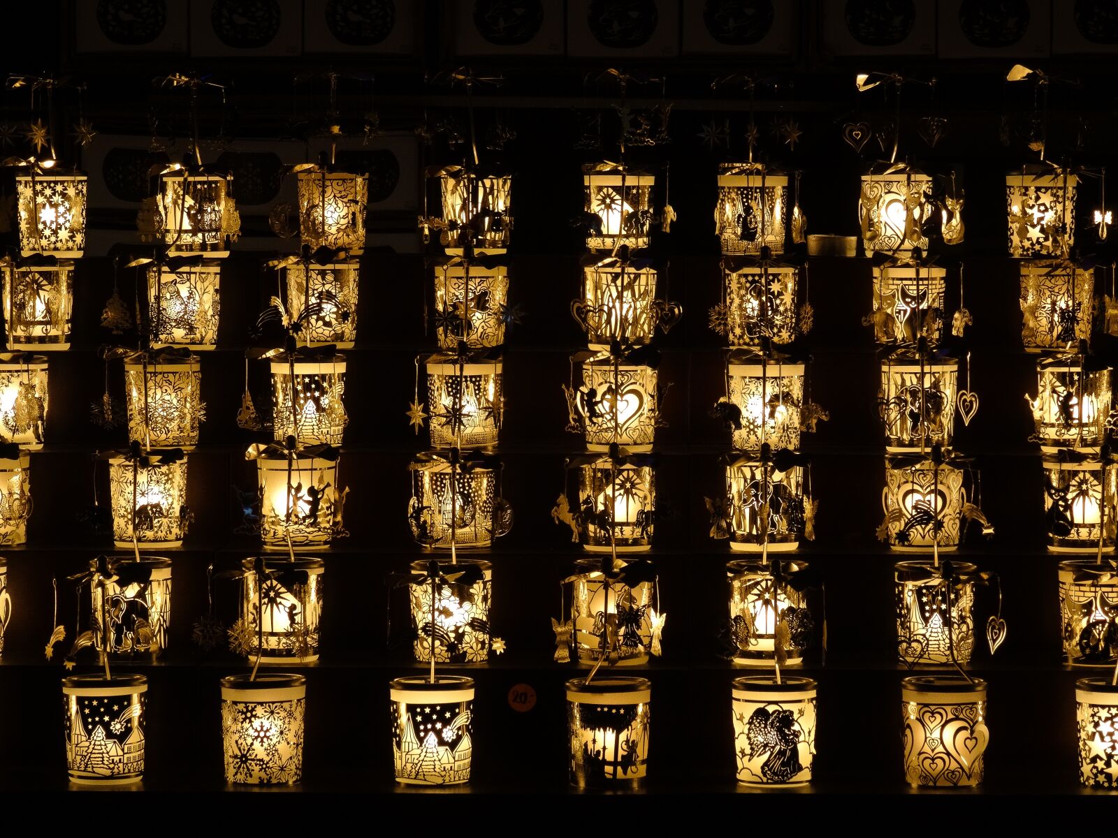 Sony Cyber-shot DSC-HX50V sample photo. Tea lights, light, candle photography