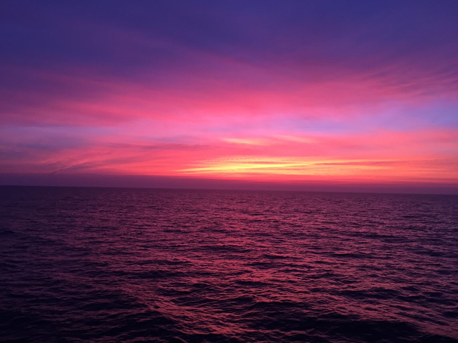 iPhone 6 back camera 4.15mm f/2.2 sample photo. Sunset, world, color photography