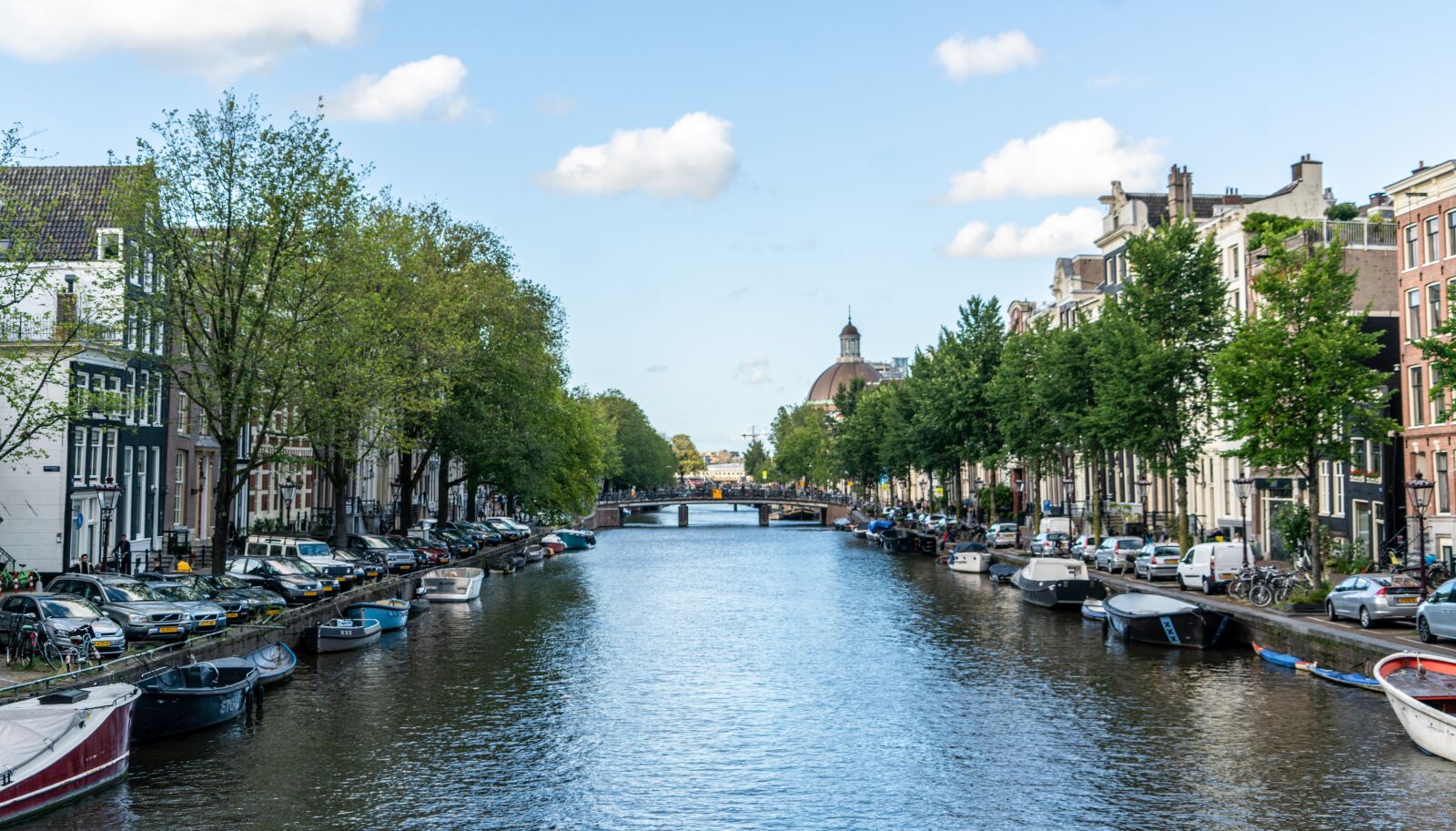 Sony a7R II + Sony FE 24-240mm F3.5-6.3 OSS sample photo. Amsterdam, canal, boats photography