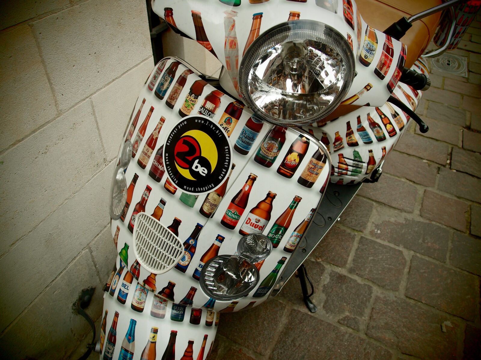 Olympus XZ-1 sample photo. Motorcycle, belgium, beer photography