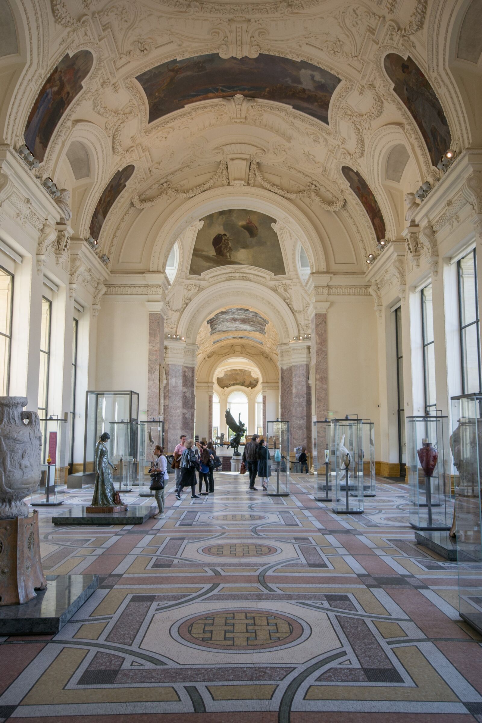 Nikon D3100 sample photo. Museum, exhibition, paris photography