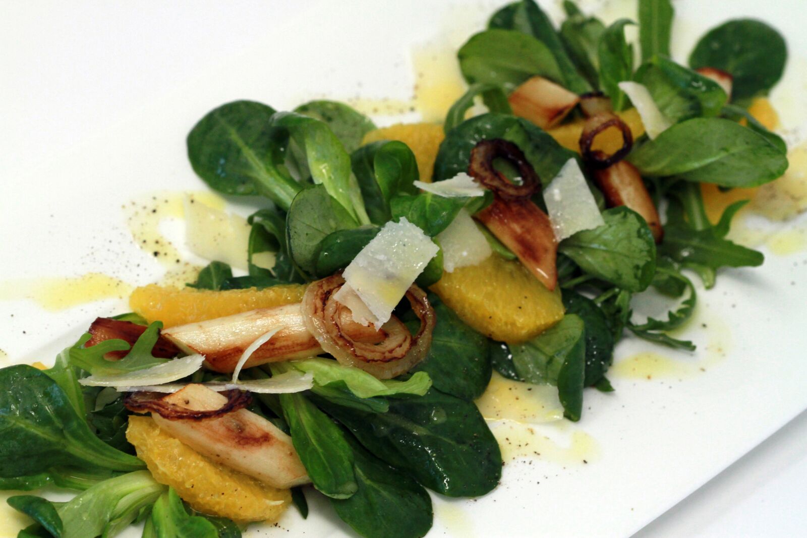 Canon EOS 7D sample photo. Lamb's lettuce, rocket, salsify photography