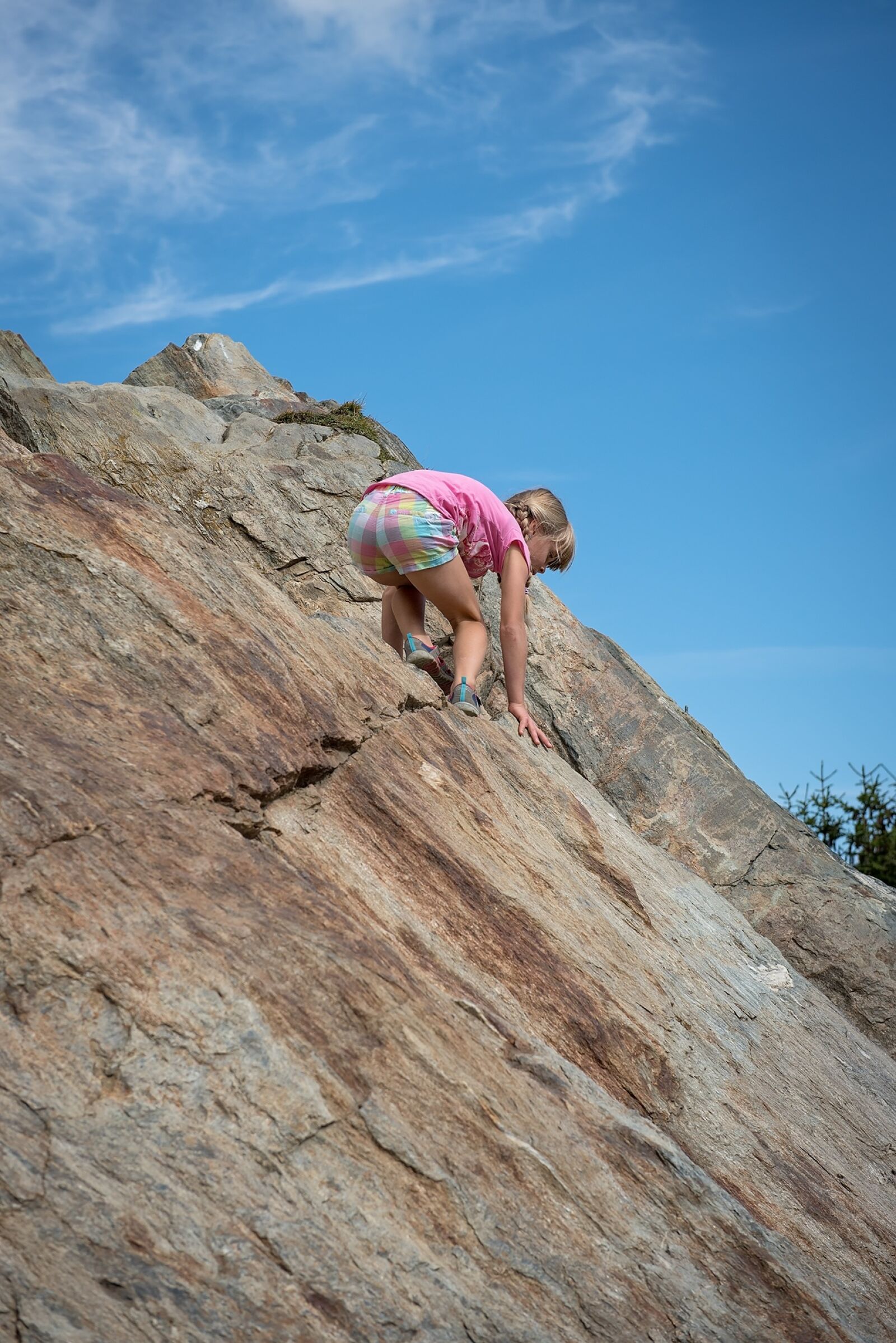 Nikon D750 sample photo. Child, girl, climb photography