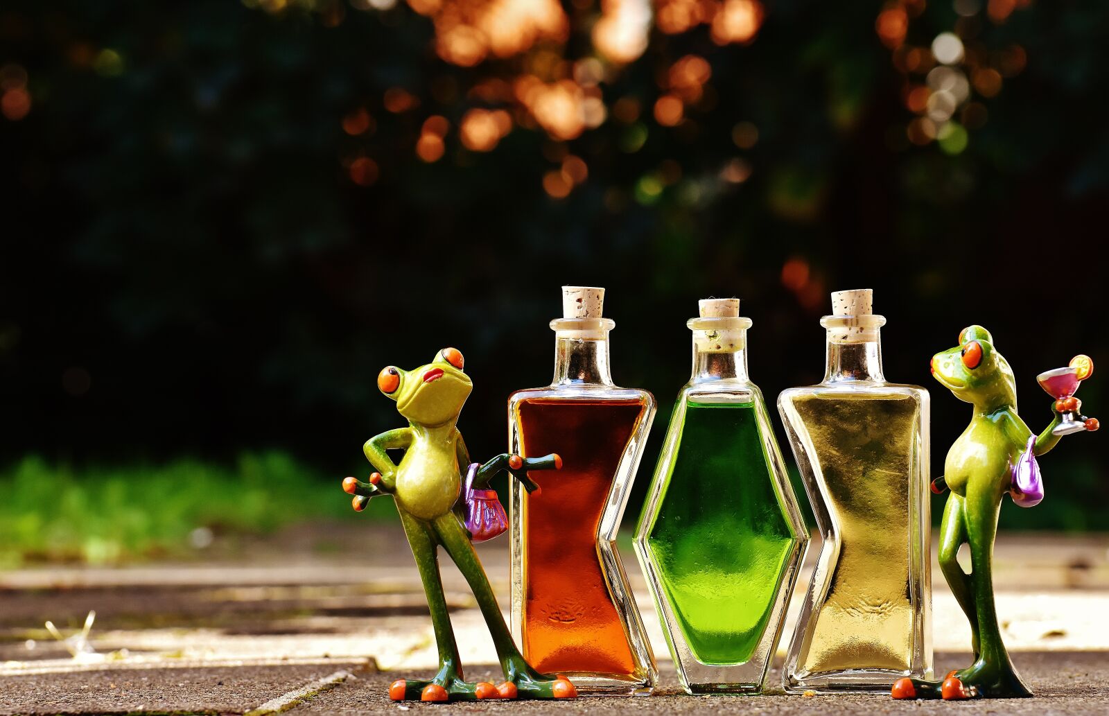 Nikon D7200 sample photo. Frogs, beverages, bottles photography
