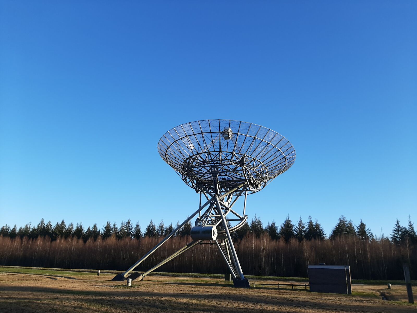 Samsung Galaxy A50 sample photo. Radio telescope, westerbork telescope photography