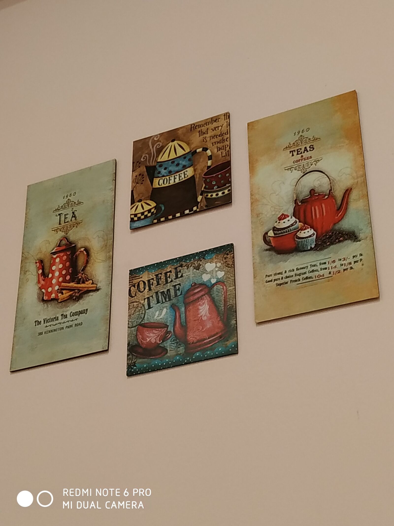 Xiaomi Redmi Note 6 Pro sample photo. Coffee, tableau, pink photography