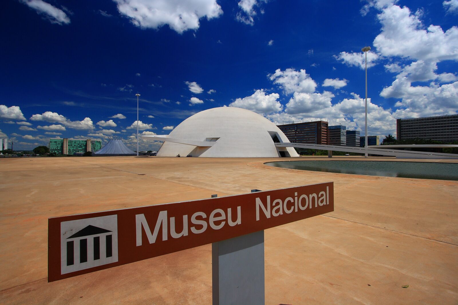 Canon EOS 400D (EOS Digital Rebel XTi / EOS Kiss Digital X) sample photo. Brasilia, brazil, capital of photography
