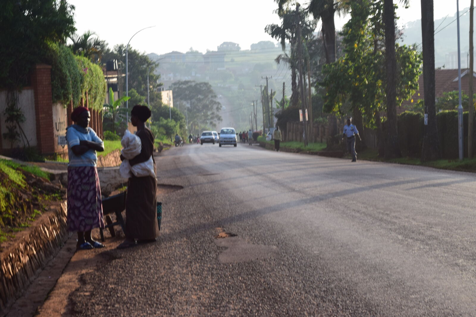 Nikon D5300 sample photo. Kampala, morning, women photography