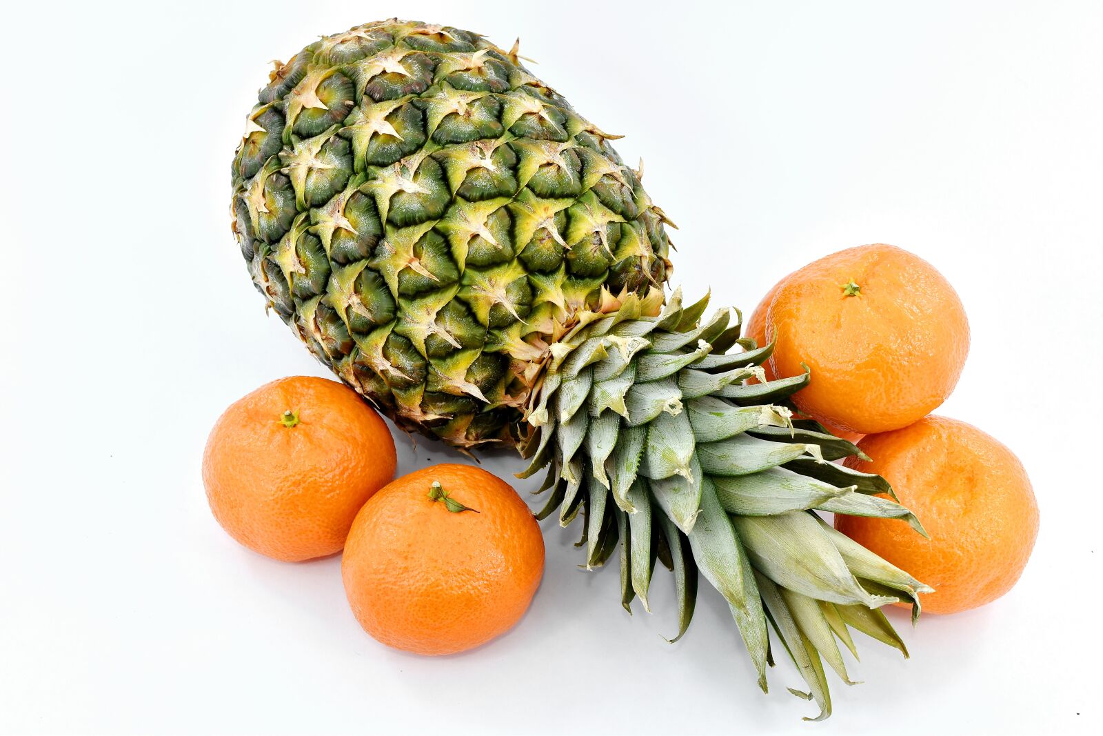 Nikon D5500 sample photo. Mandarin, pineapple, tropic, vegan photography